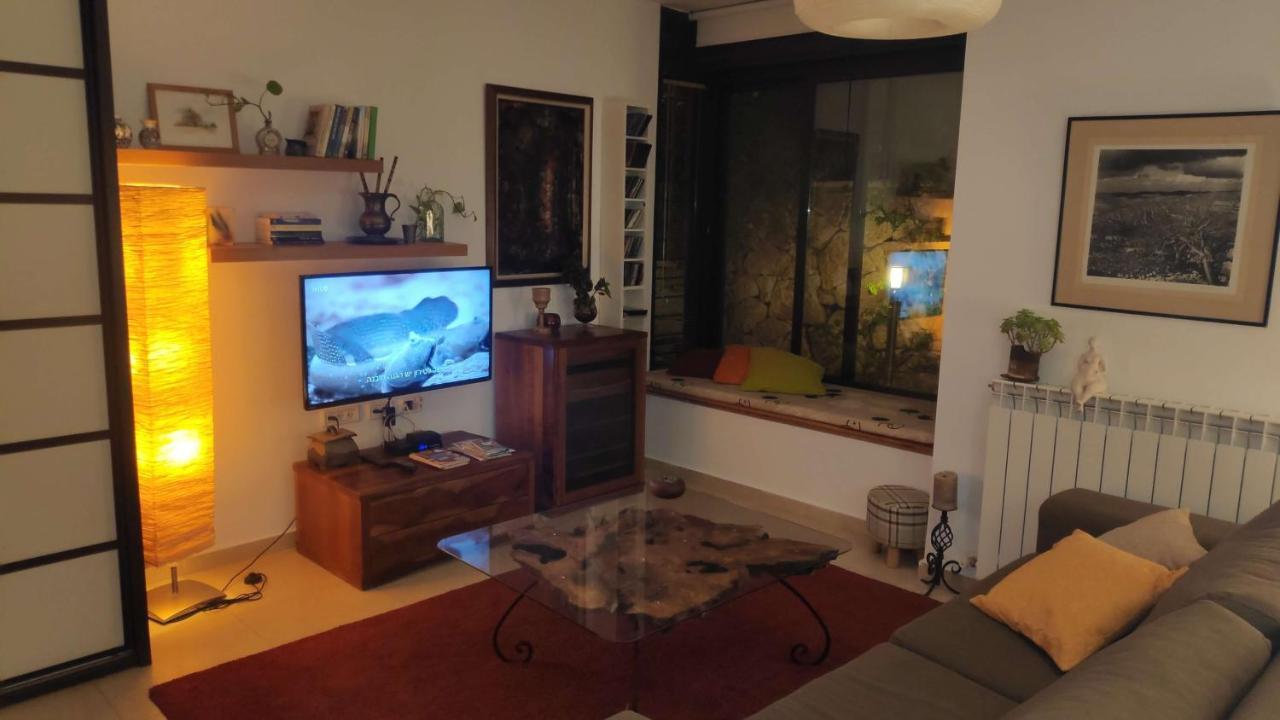 בית האומנים Artist Home Neve Ilan Esterno foto